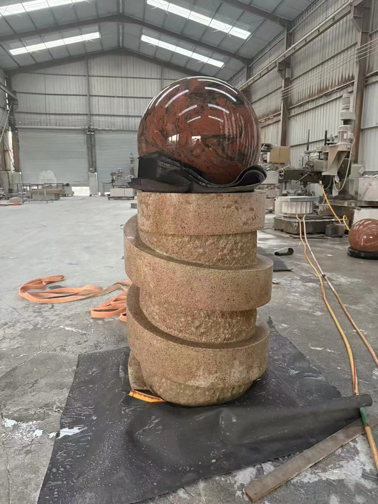 Air mancur bola dikemas dan dikirim ke AS