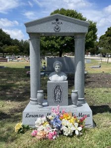 Xingyan Tombstone yang Disesuaikan, Monumen Batu Peringatan Keluarga Barat